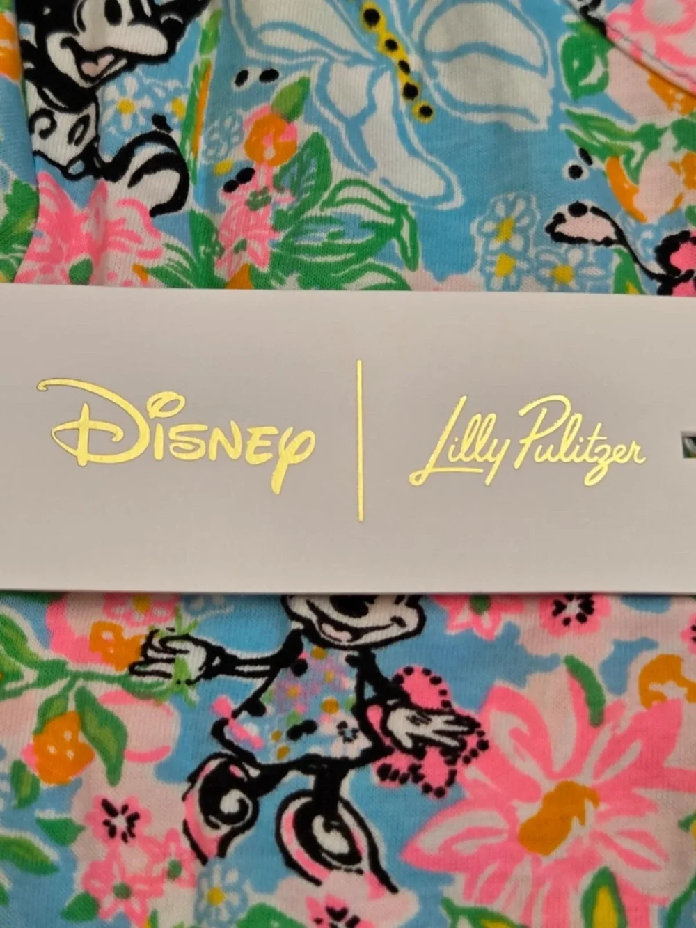 NWT Lilly Pulitzer Disney Top "Lilly Hearts Disney" - Picture 10 of 14